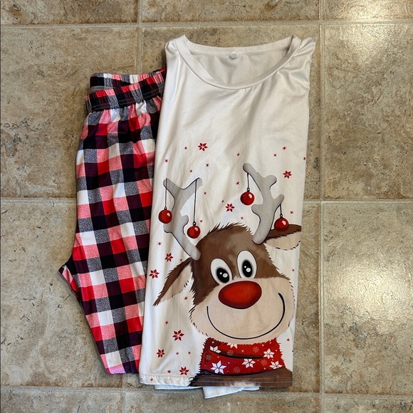 Unbranded Other - Reindeer Pajama Set